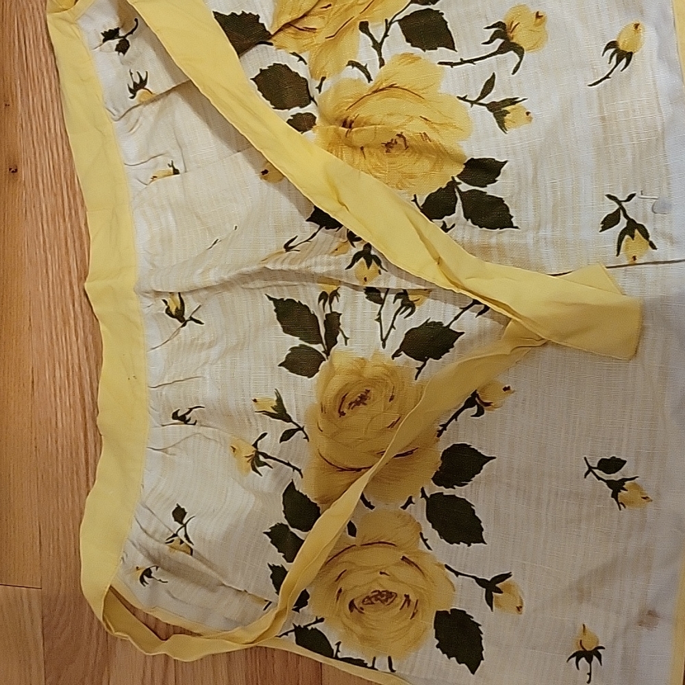 Apron - Picture 3 of 3